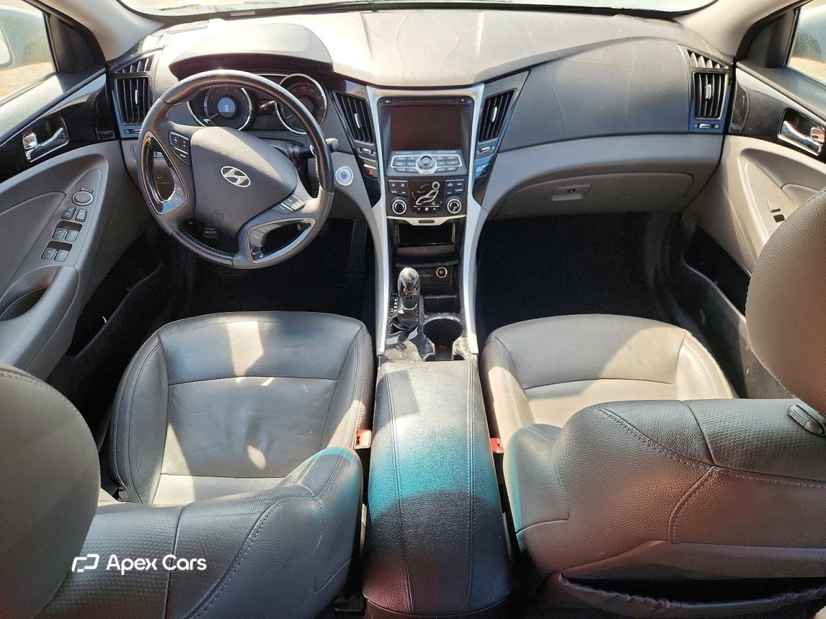 Hyundai Sonata 2012