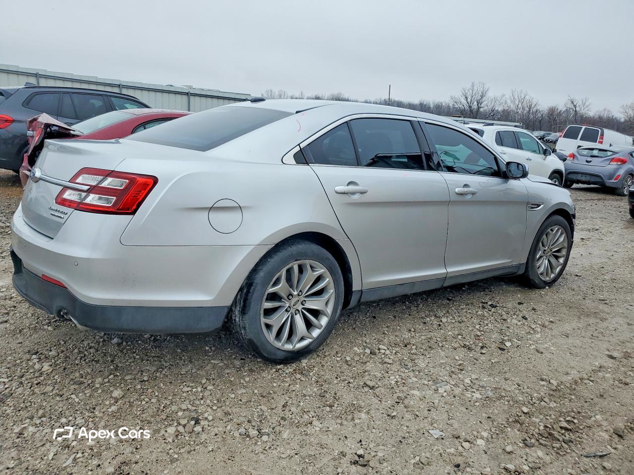 Ford Taurus 2015