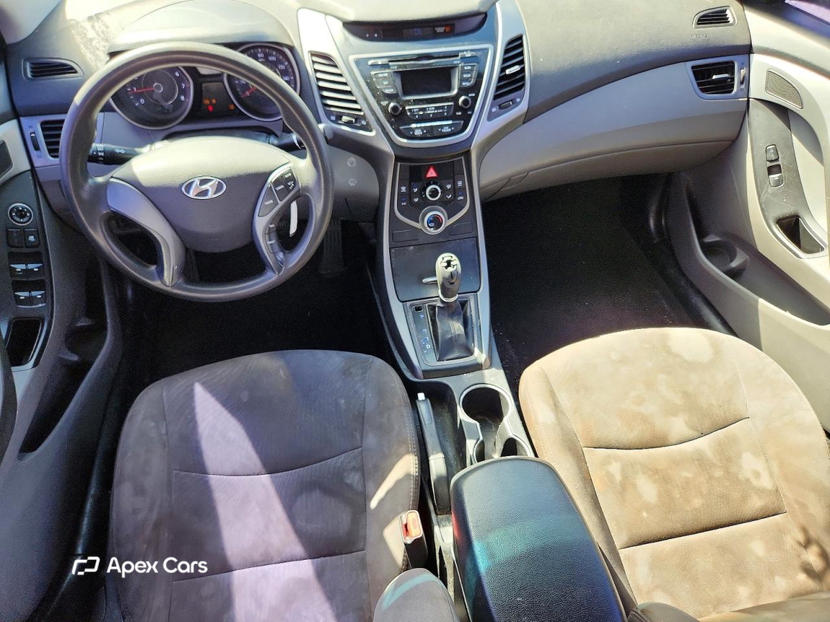 Hyundai Elantra 2016