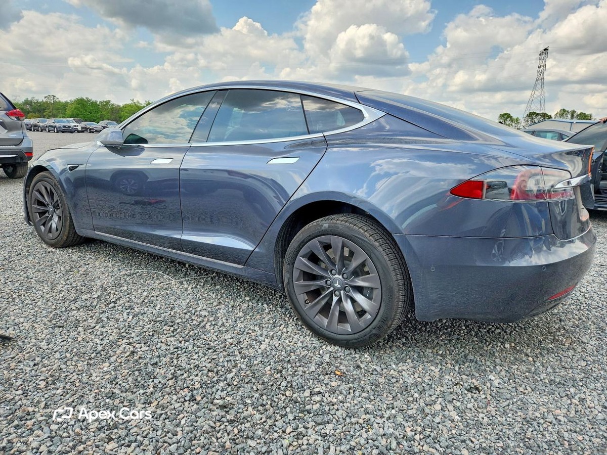 Tesla Model S 2019