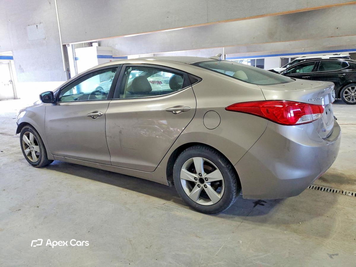 Hyundai Elantra 2013