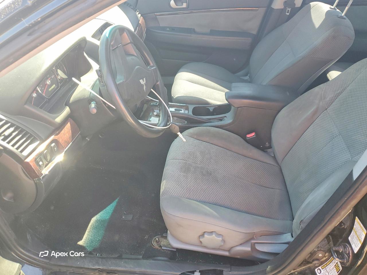 Mitsubishi Galant 2010