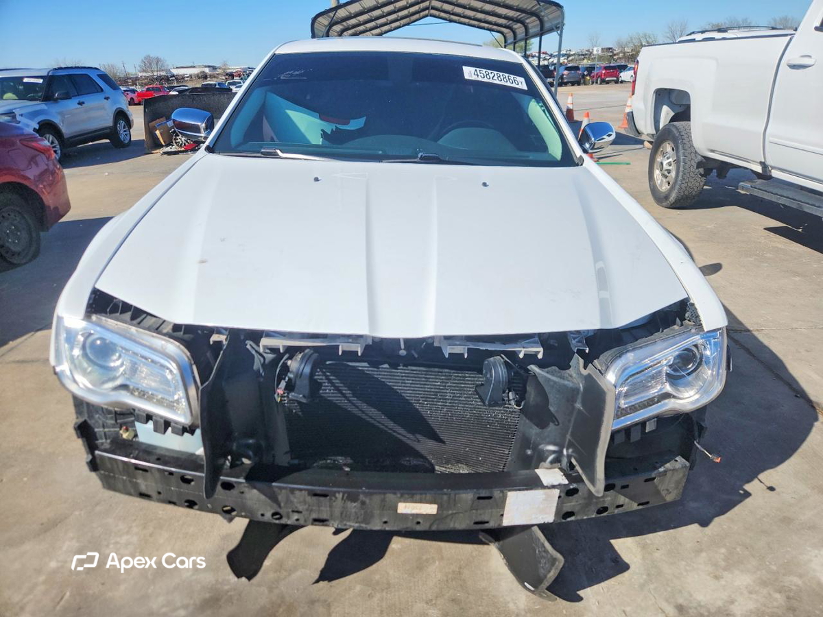 Chrysler 300 2019