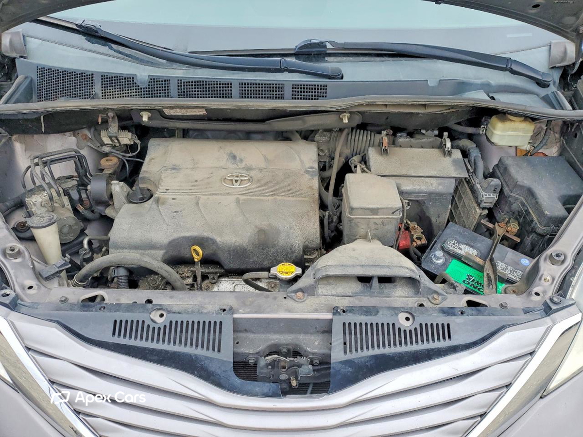Toyota Sienna 2015