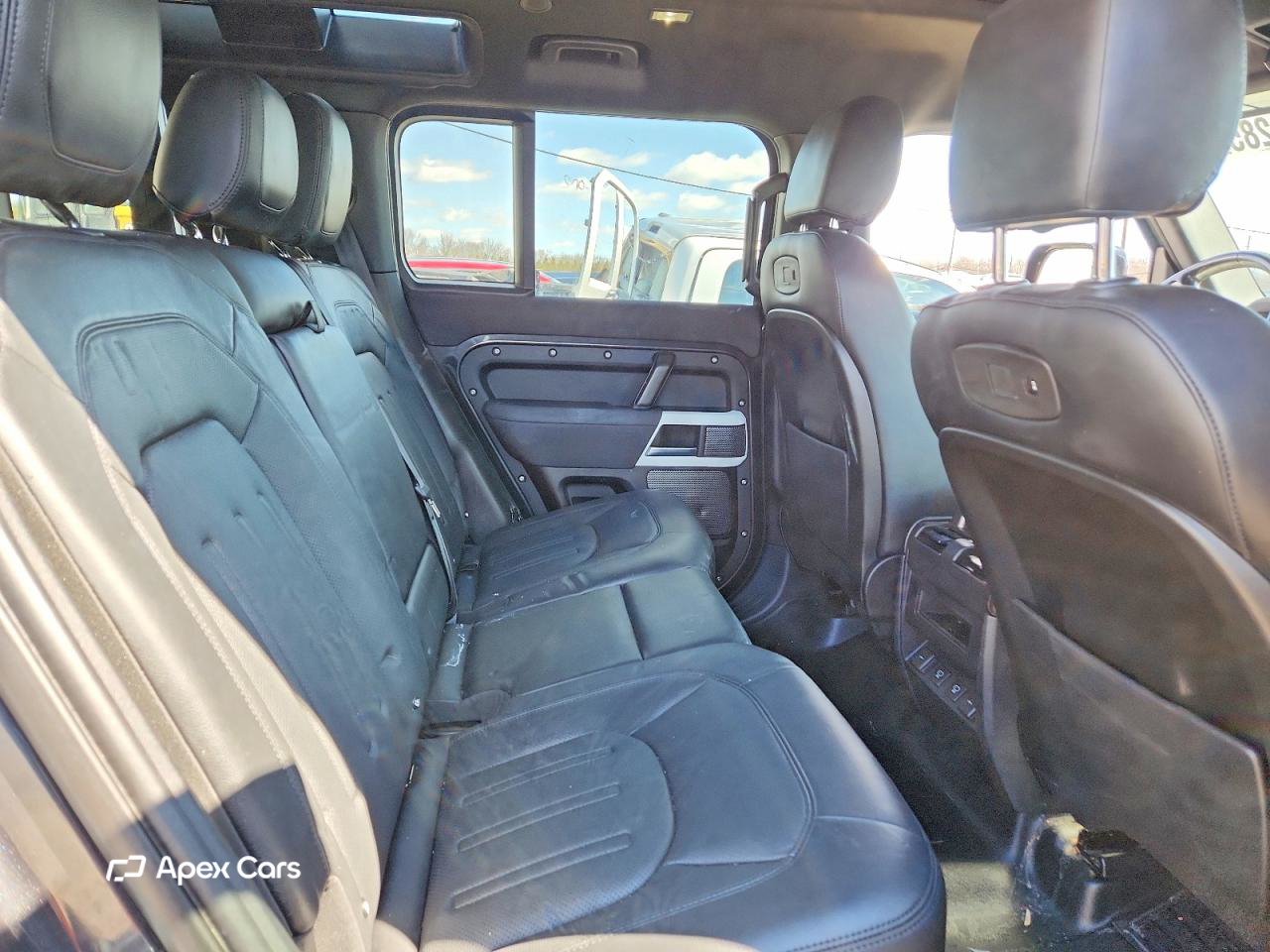 Land Rover Defender 2022