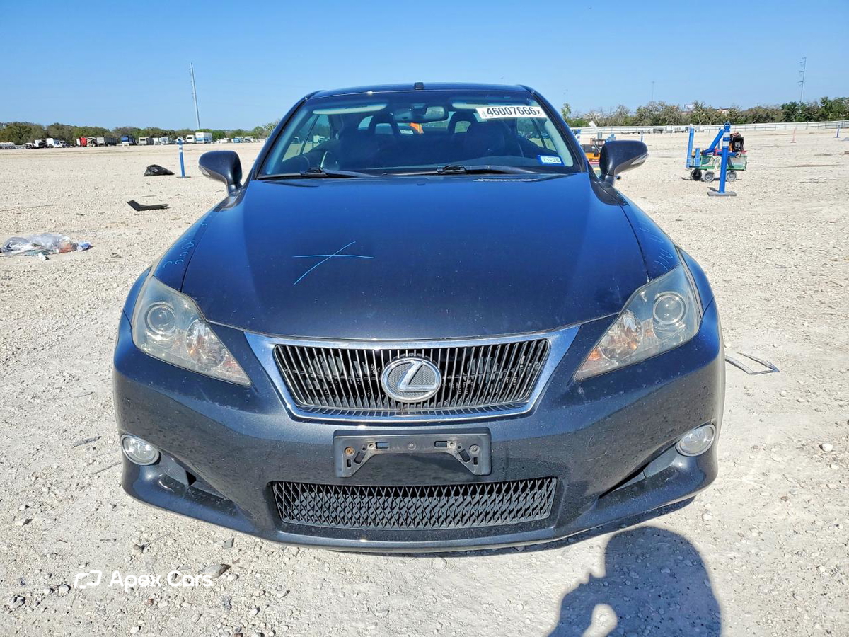 Lexus IS 2010