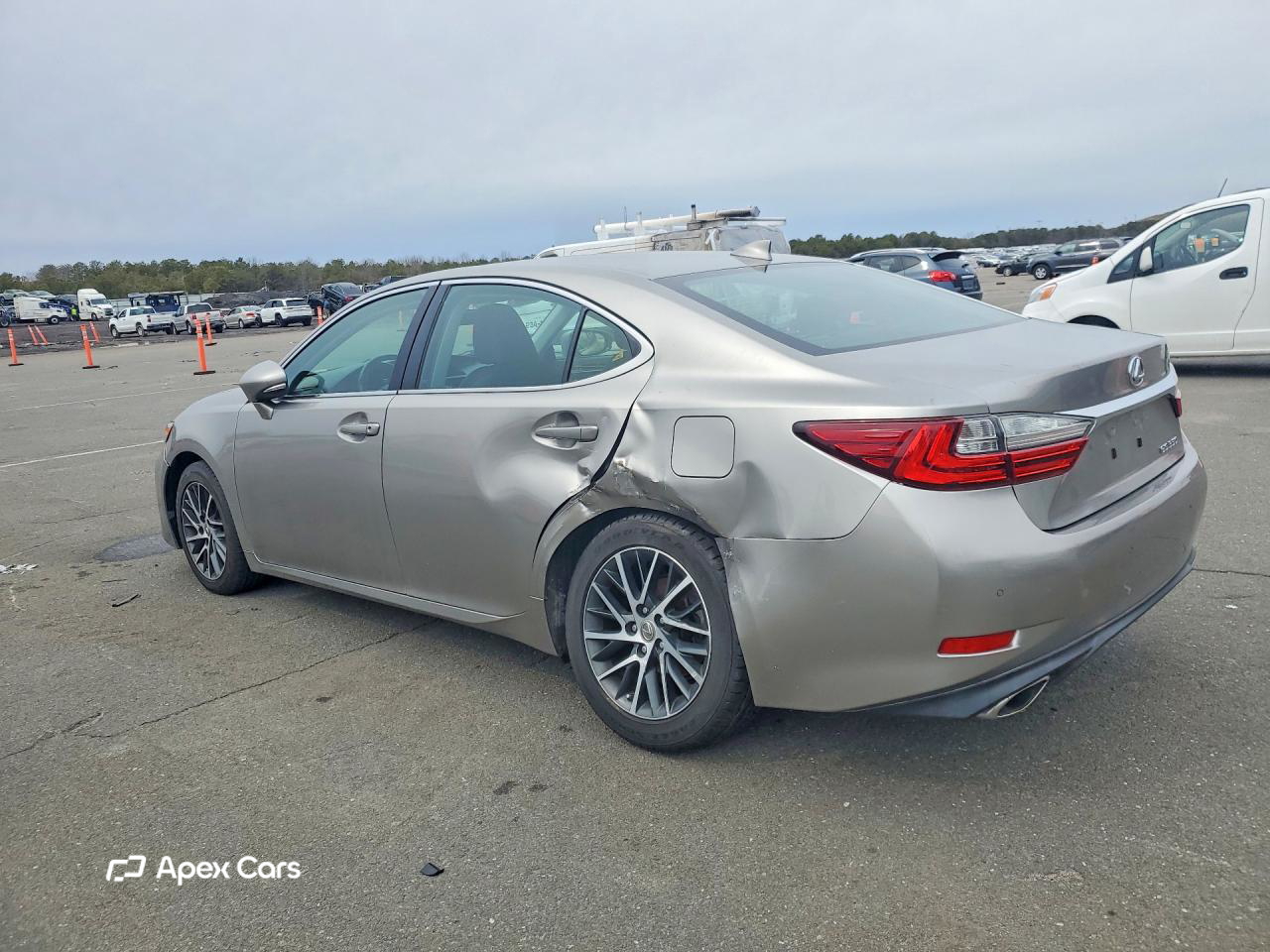 Lexus Sierra 2016