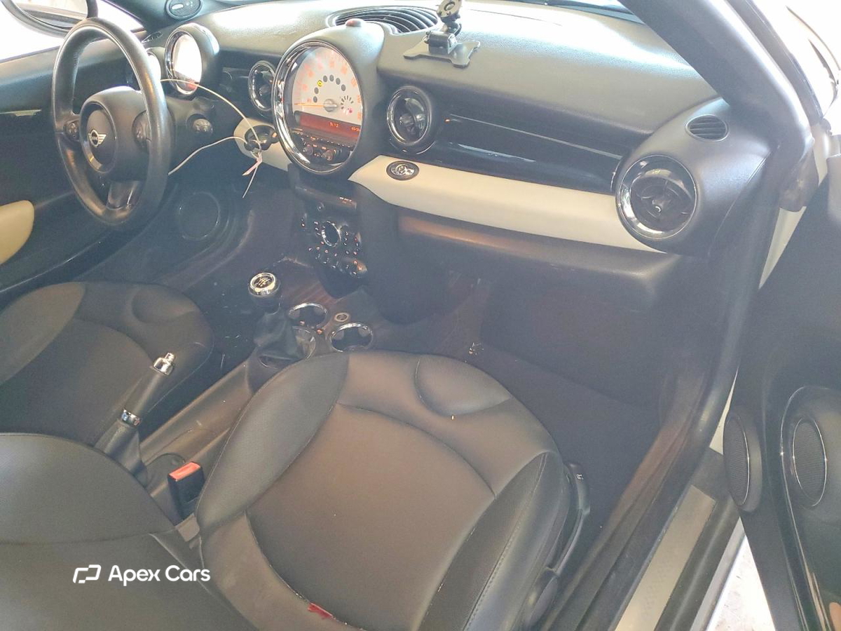 MINI Cooper 2012