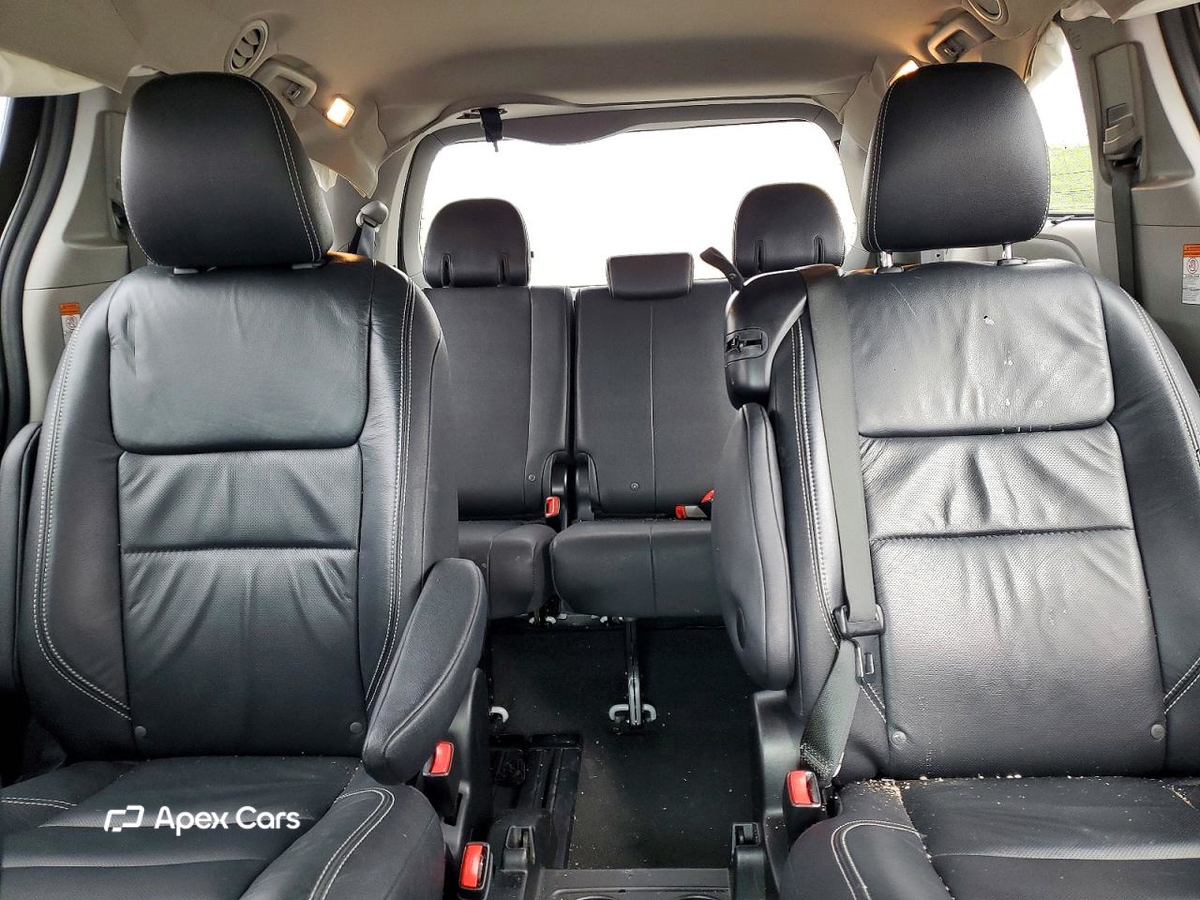 Toyota Sienna 2016