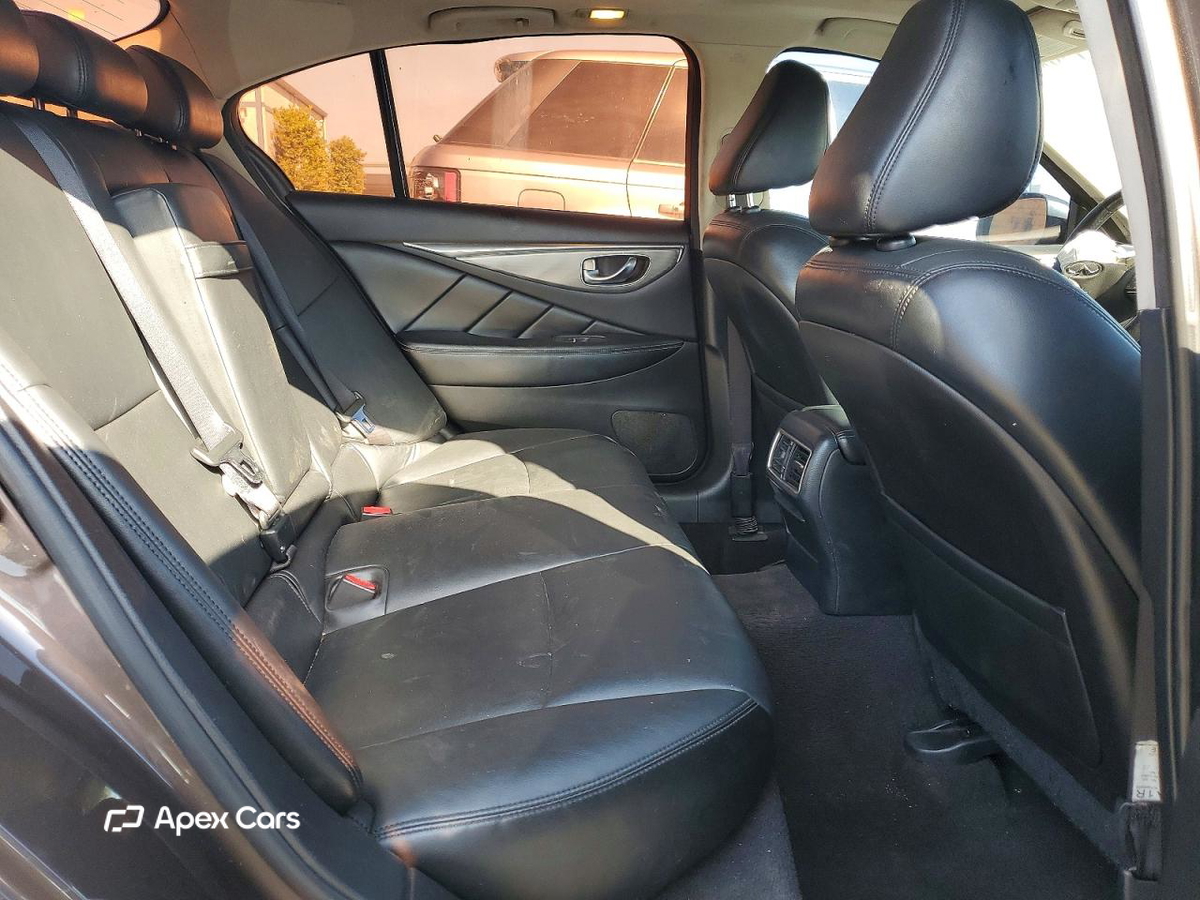 Infiniti Q50 2016