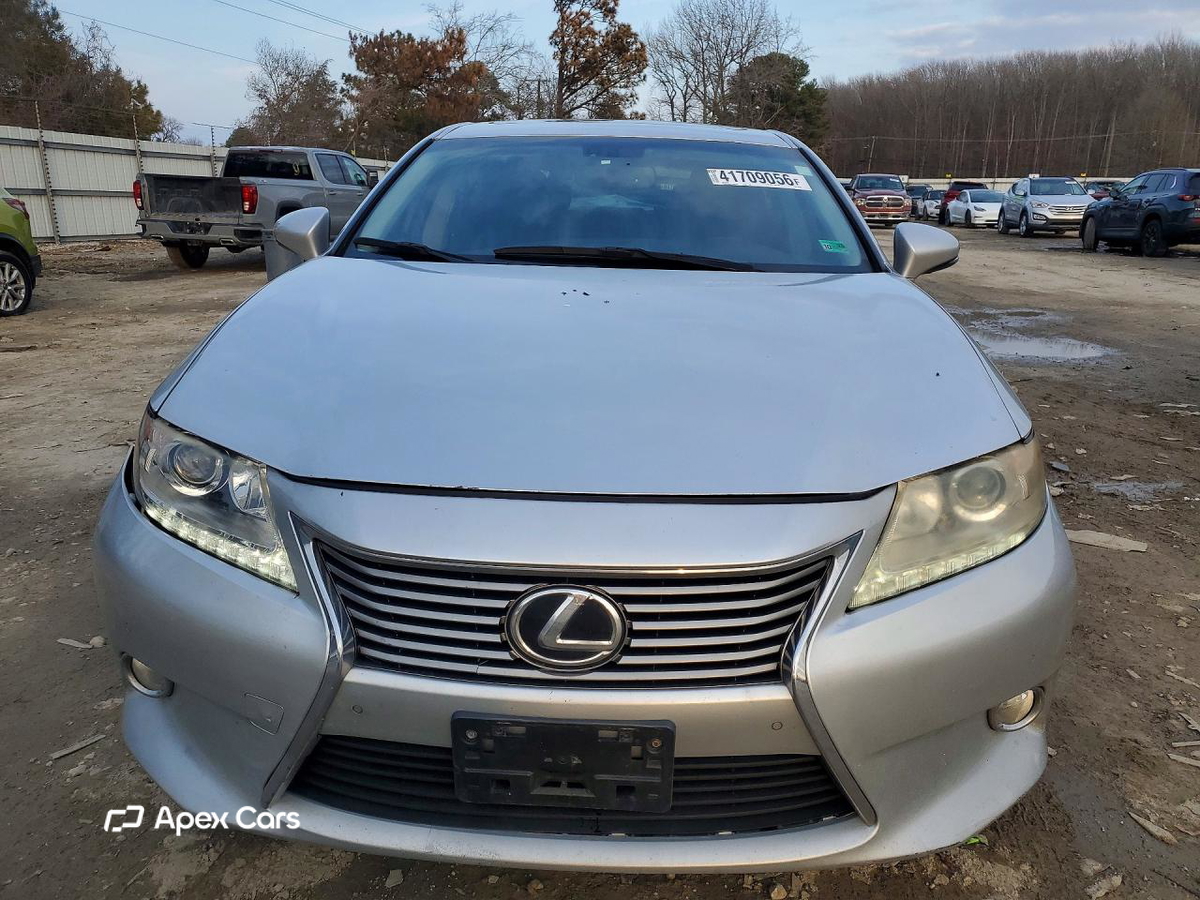 Lexus  2015