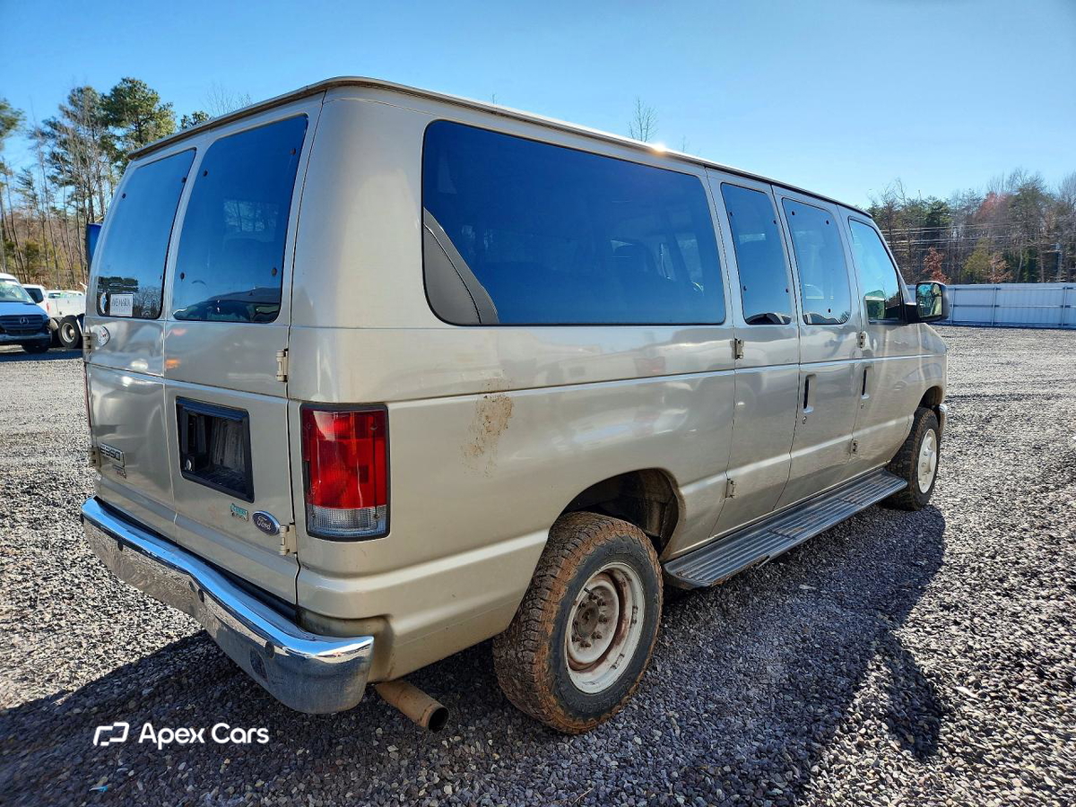 Ford Econoline 2011