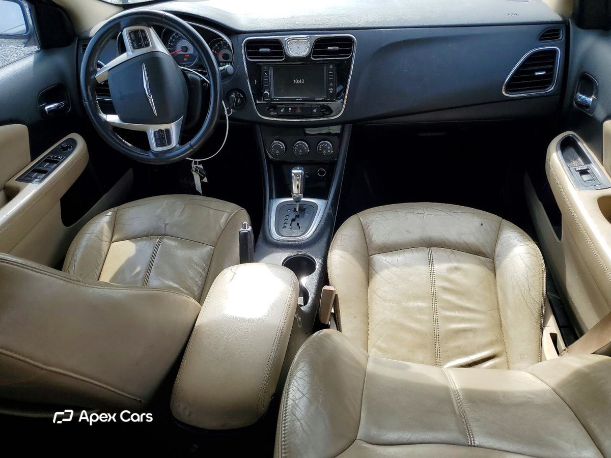 Chrysler 200 2012
