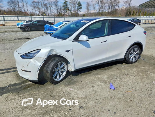 Tesla Model Y 2023 - Image 1 of 13