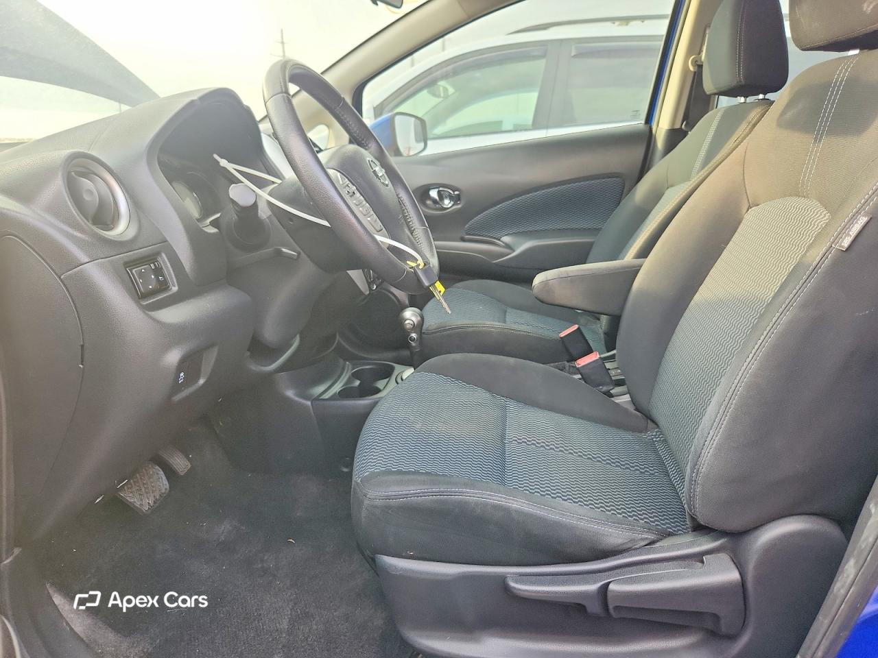 Versa 2016