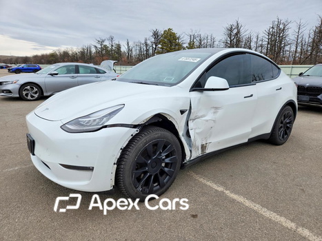 Tesla Model Y 2022 - Image 1 of 13