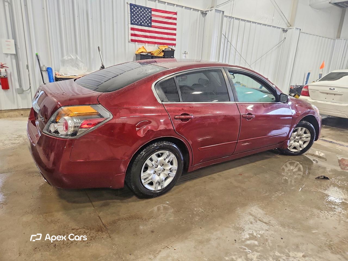 Nissan Altima 2012