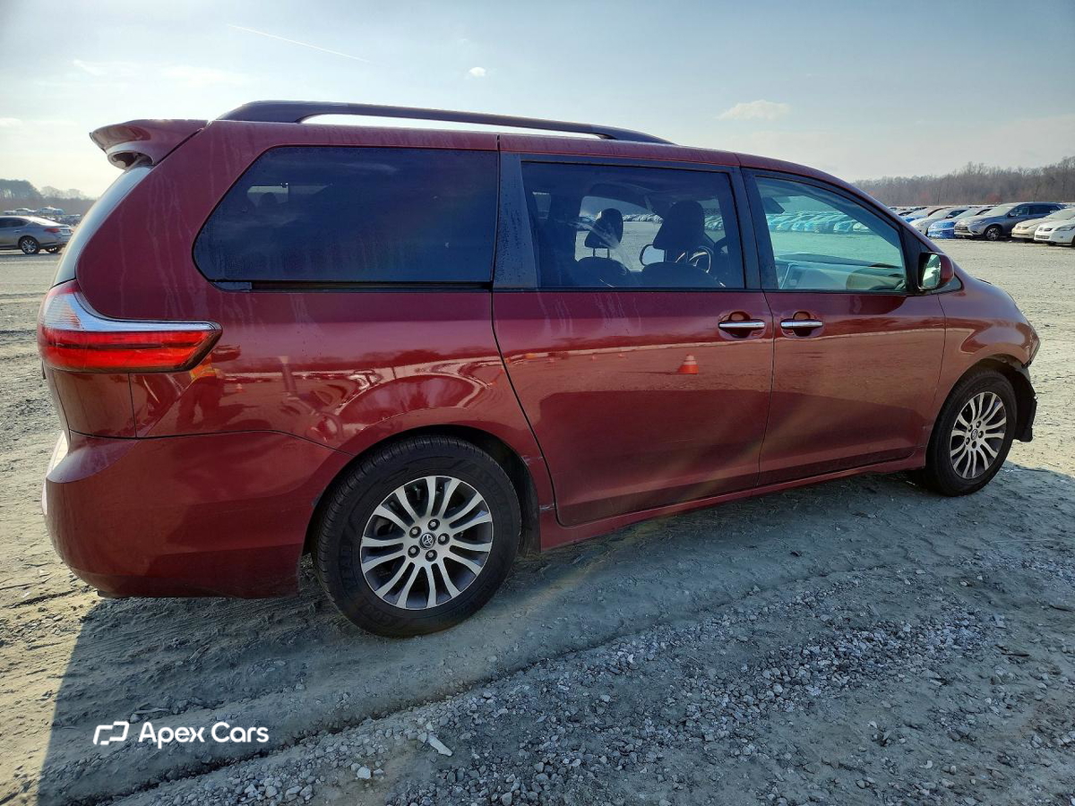 Toyota Sienna 2018