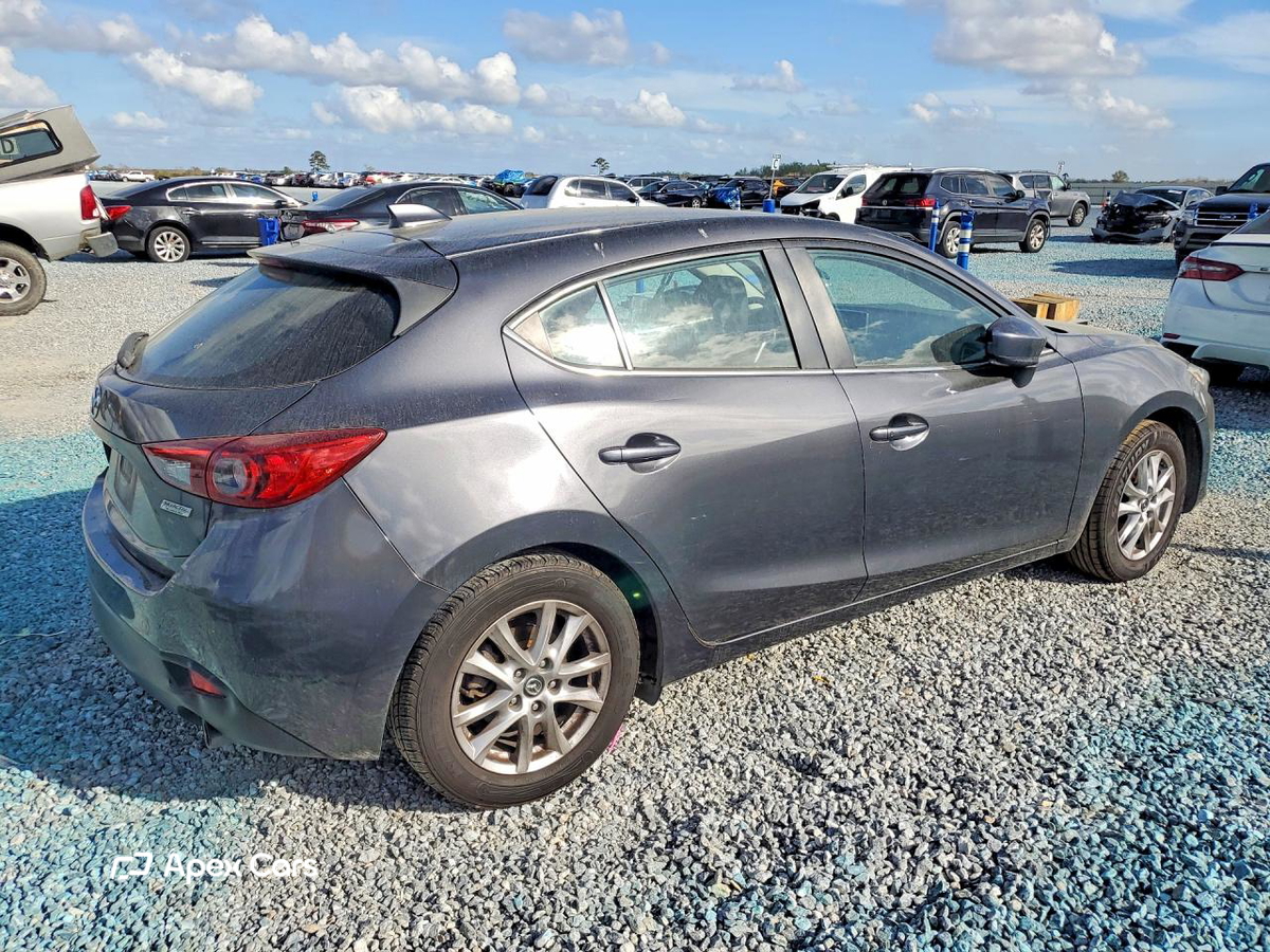 Mazda 3 2015