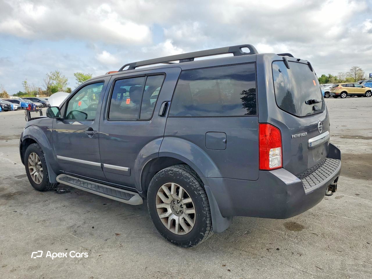 Nissan Pathfinder 2011