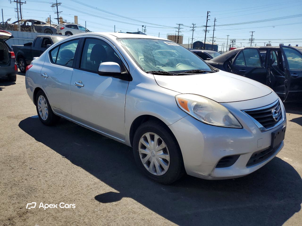 Nissan Versa 2014