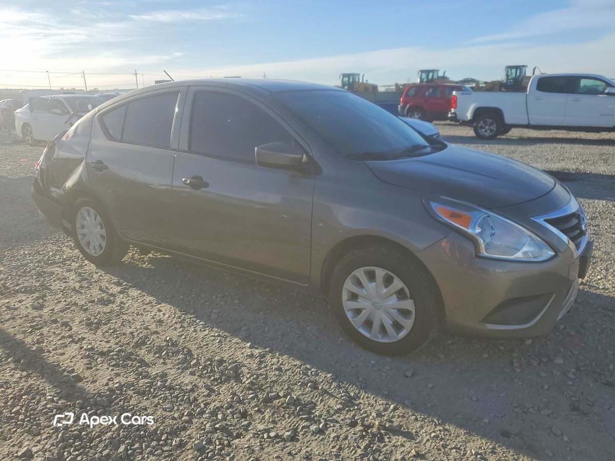 Nissan Versa 2017