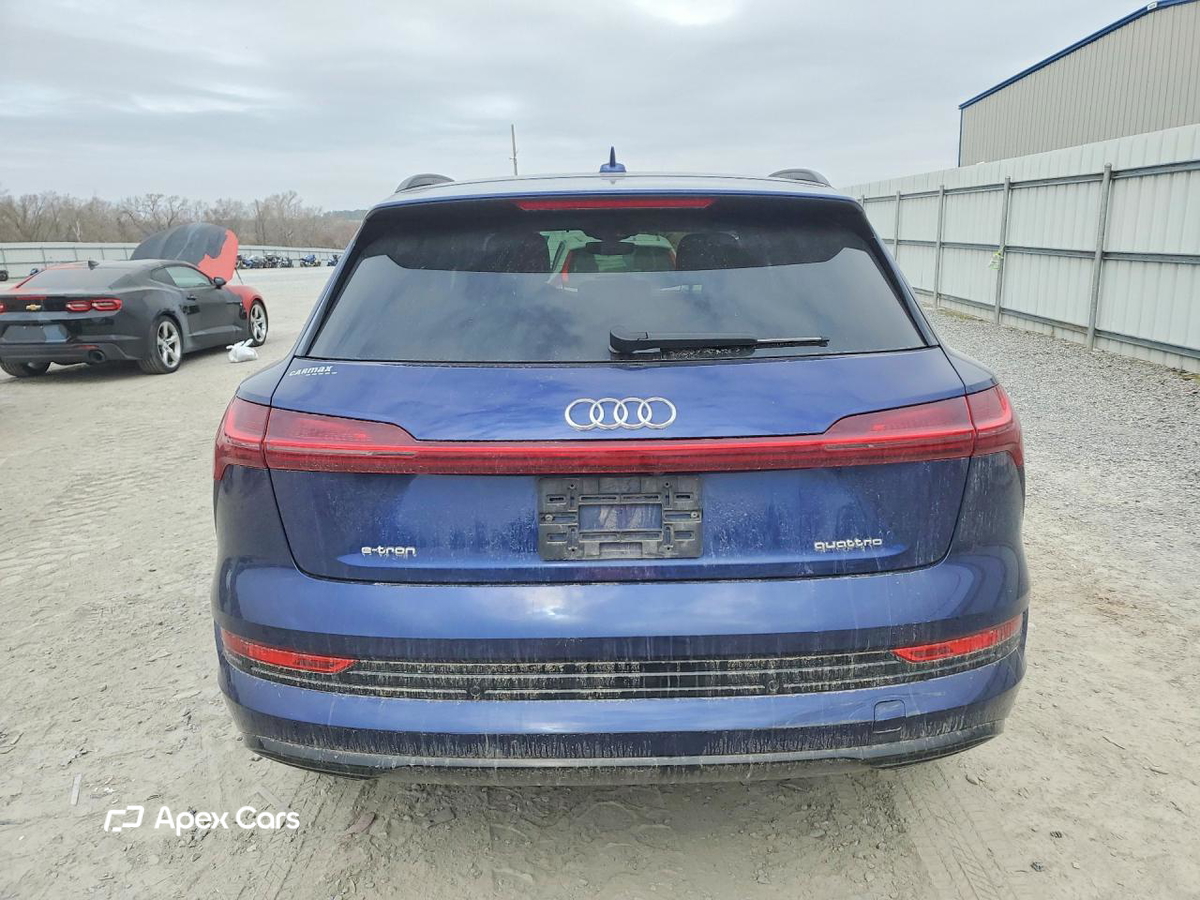 Audi e-tron 2022