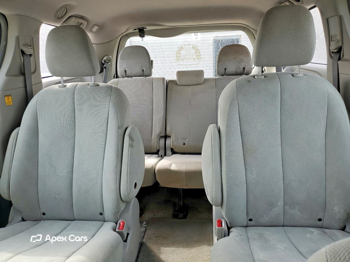 Toyota Sienna 2012