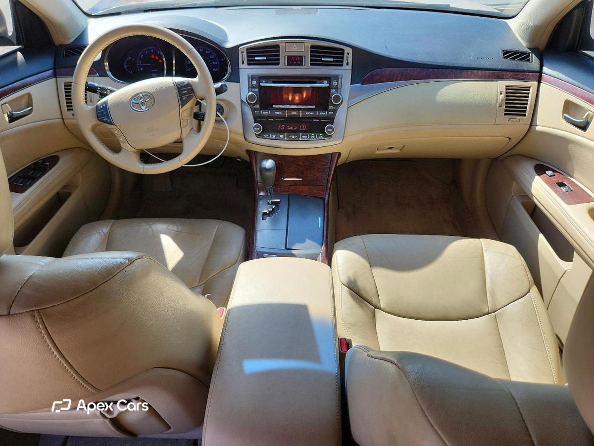 Toyota Avalon 2011