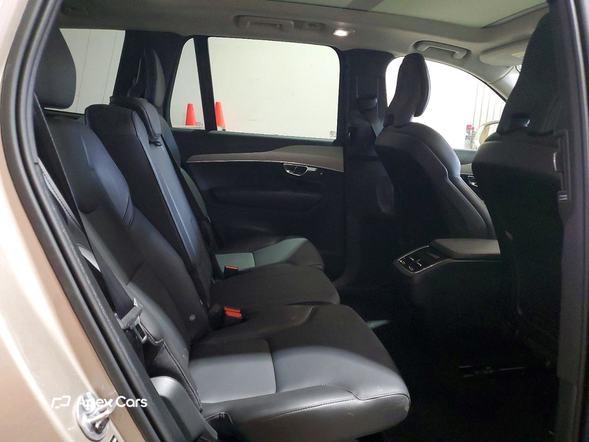 Volvo XC90 2025