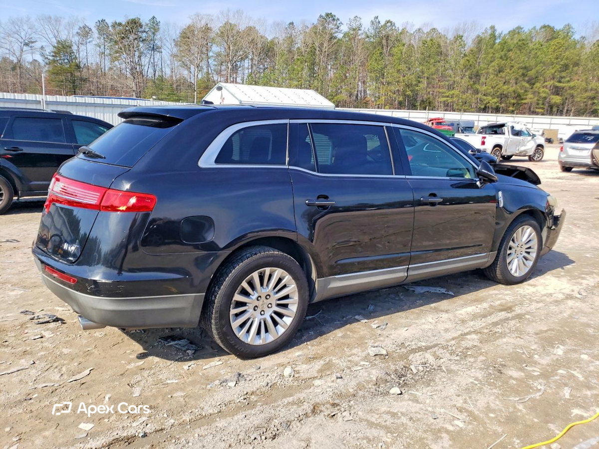 Lincoln MKT 2010
