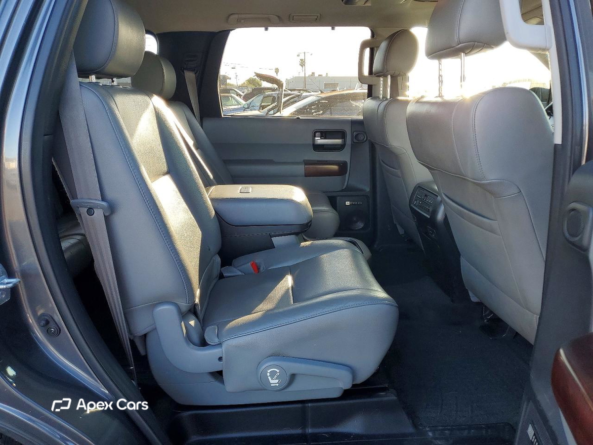 Toyota Sequoia 2012