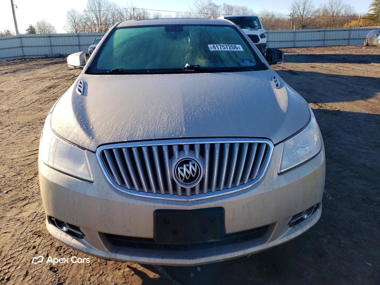 Buick LaCrosse 2011
