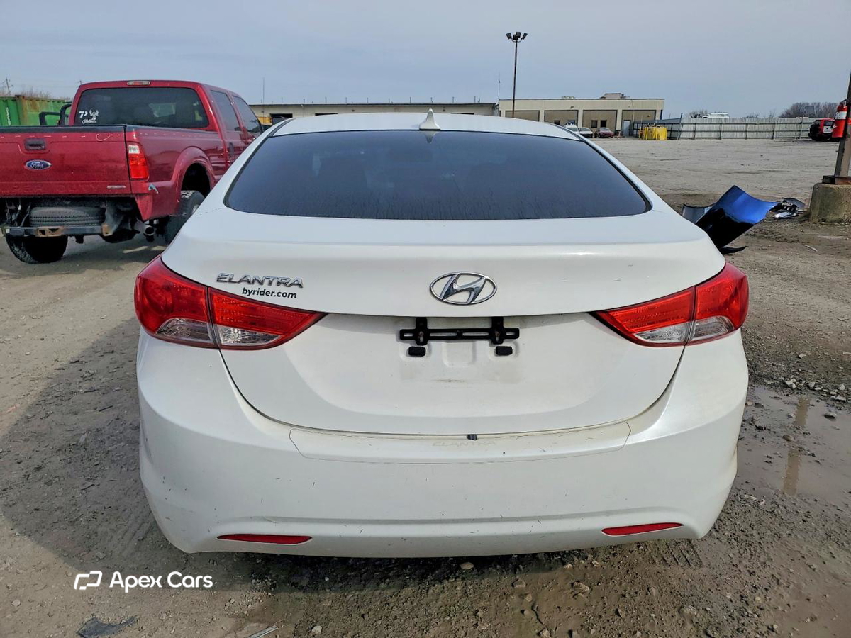 Hyundai Elantra 2013