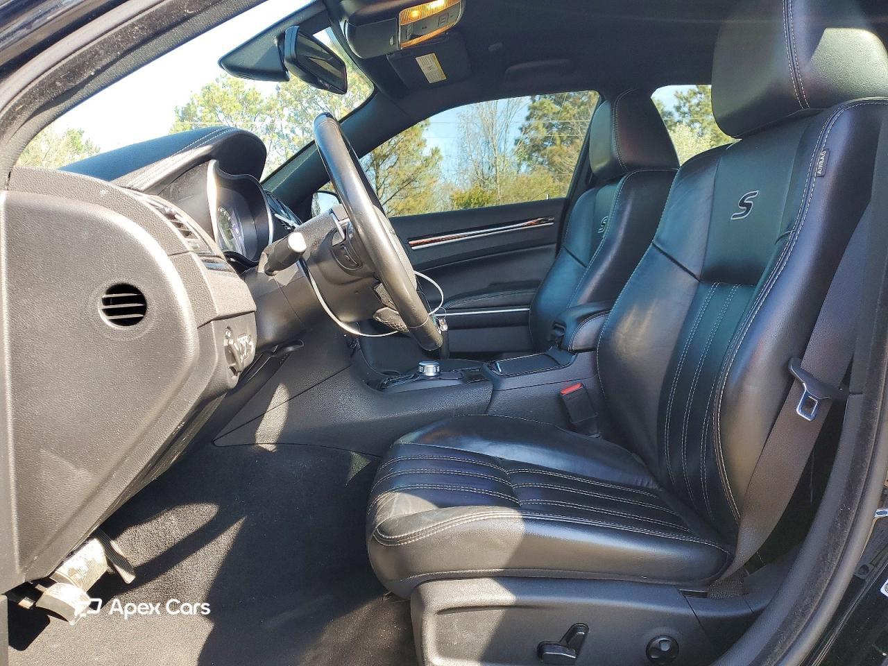 Chrysler 300 2021