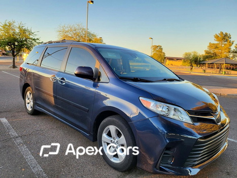 Toyota Sienna 2020 - Image 1 of 10