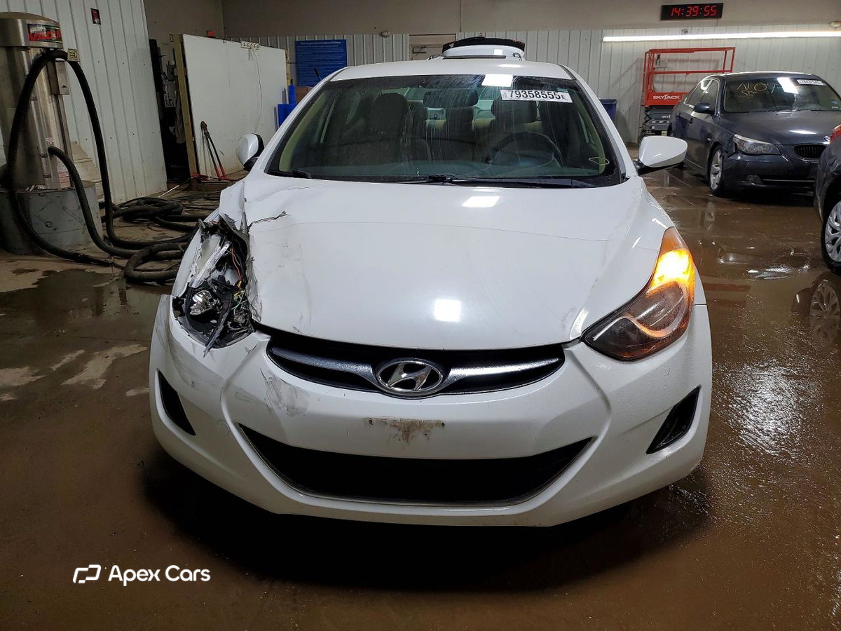 Hyundai Elantra 2013