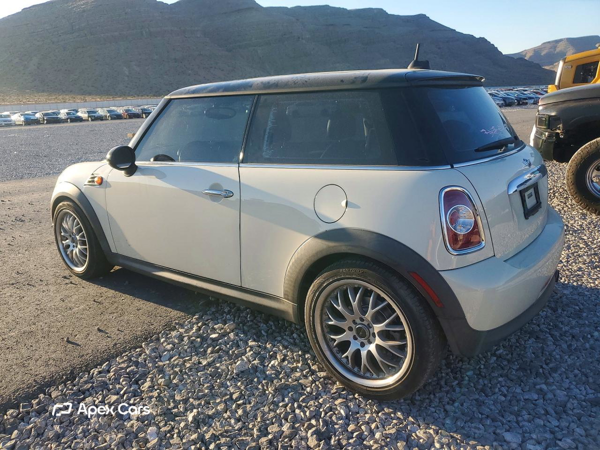MINI Cooper 2011