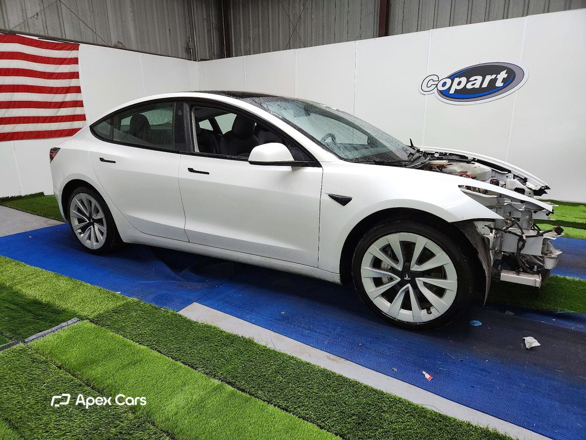 Tesla Model 3 2022