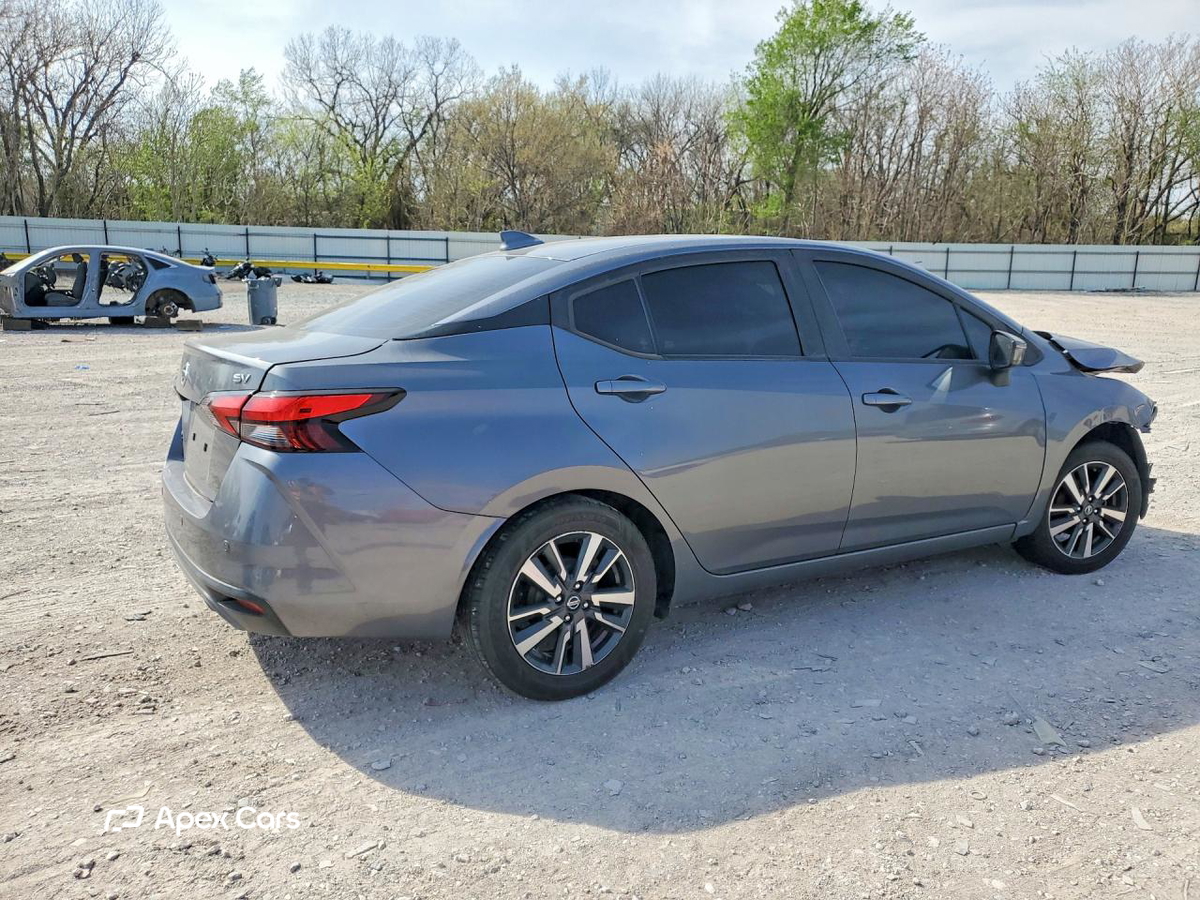 Nissan Versa 2021