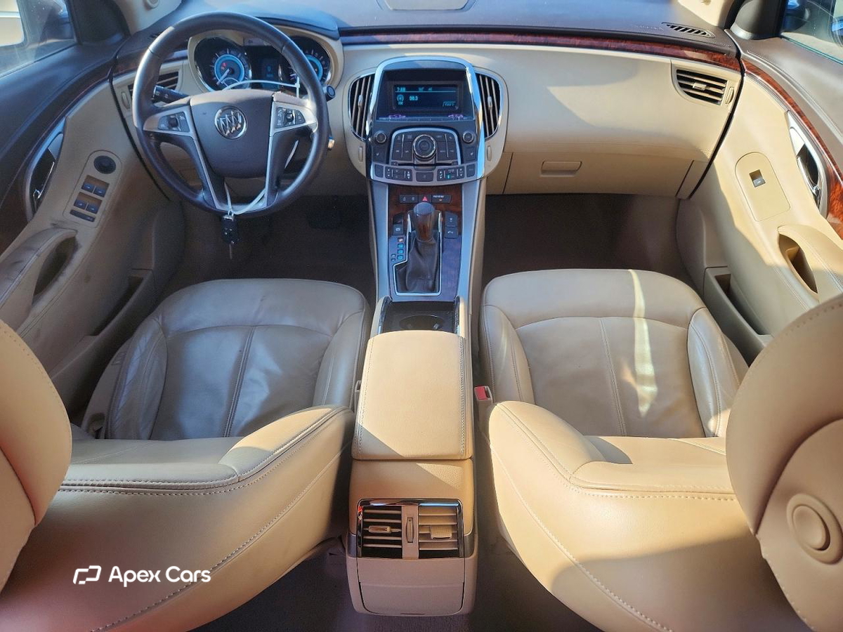 Buick LaCrosse 2011