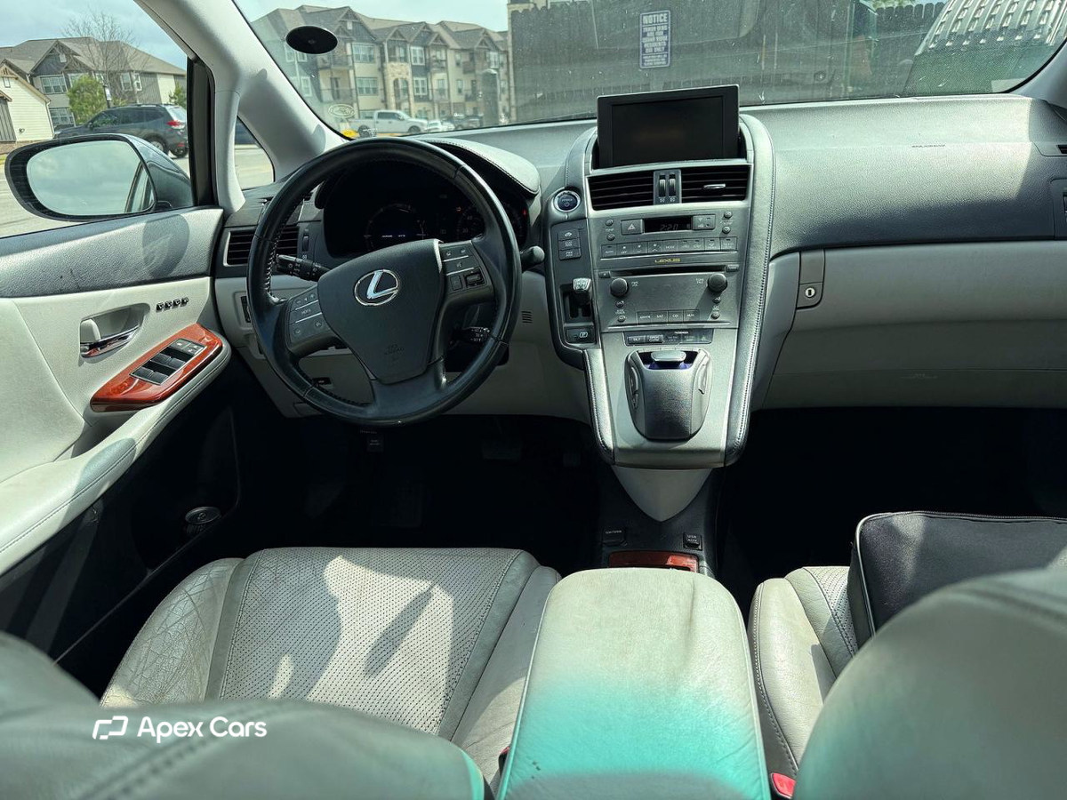 Lexus HS 2011