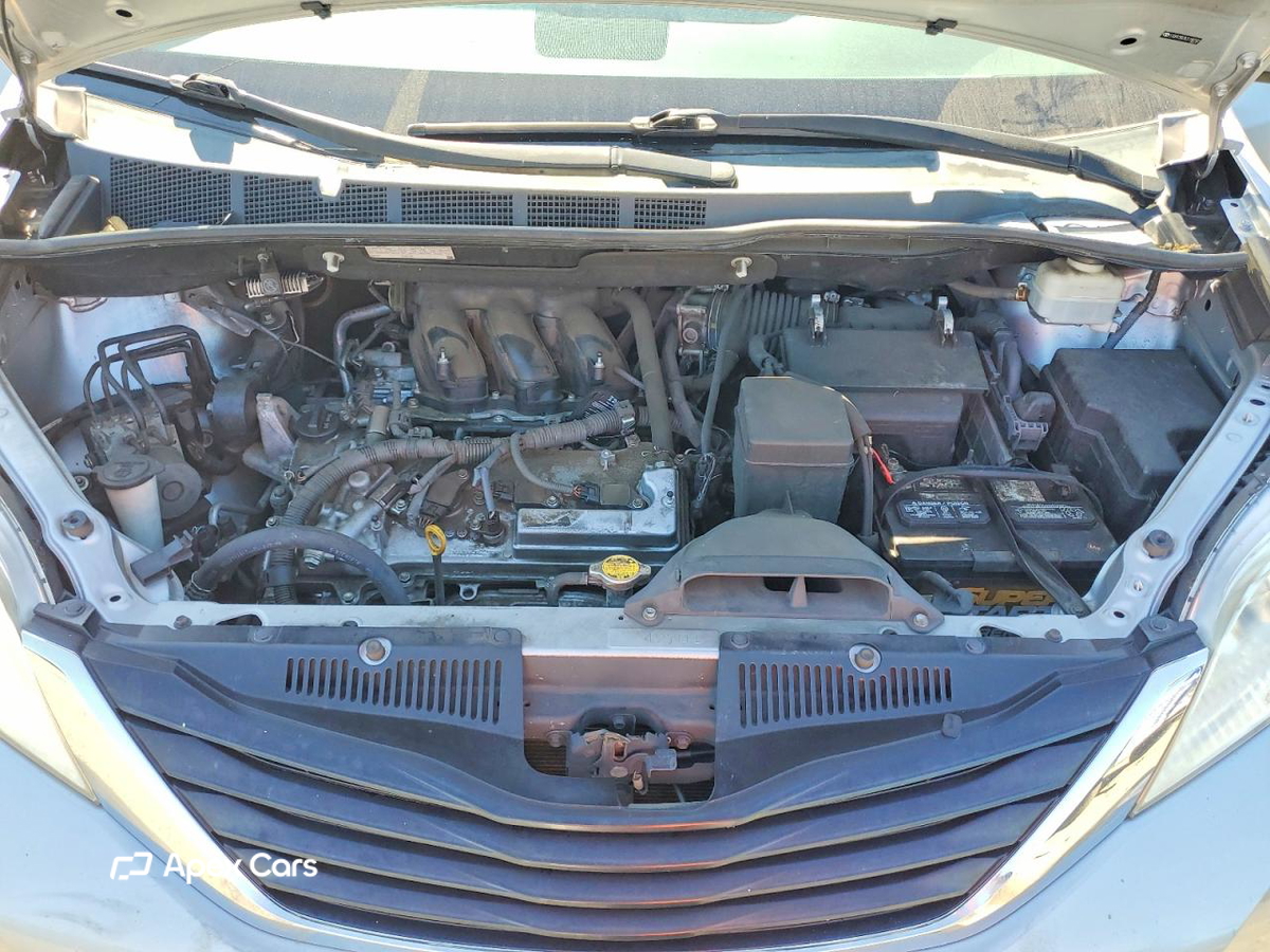 Toyota Sienna 2012
