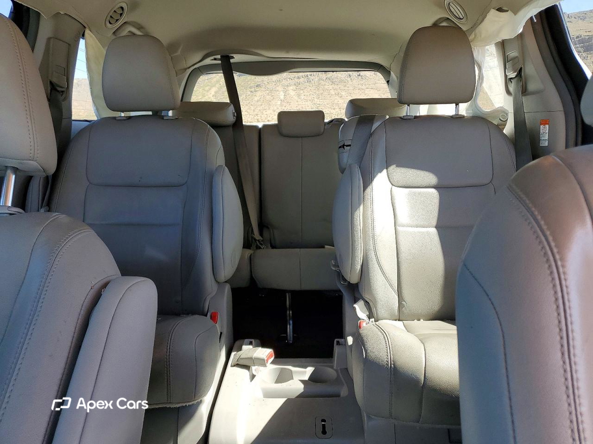 Toyota Sienna 2015