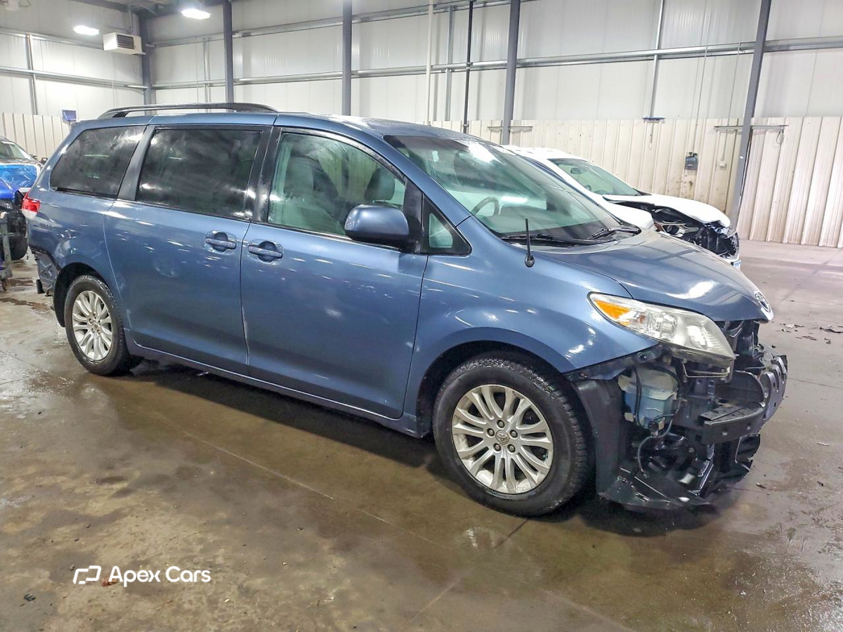 Toyota Sienna 2014