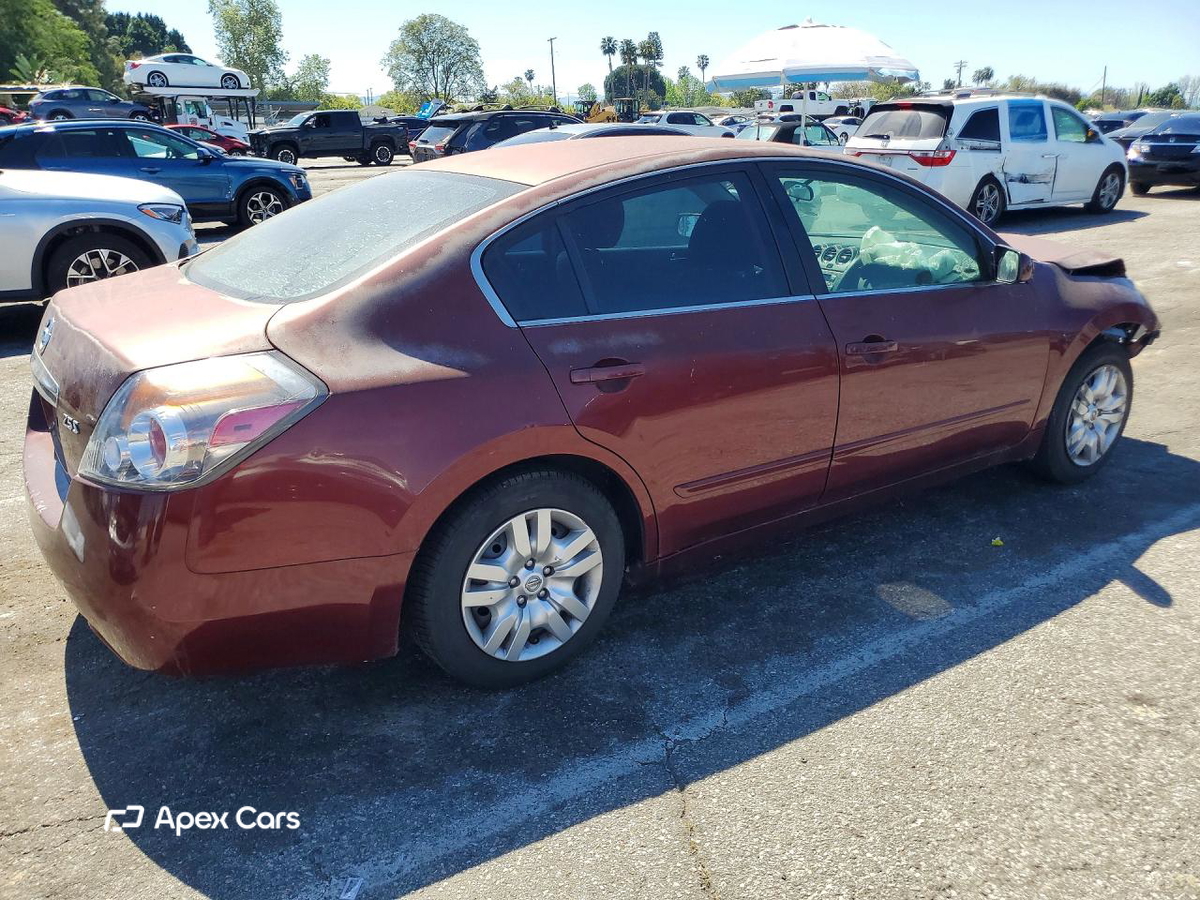 Nissan Altima 2011