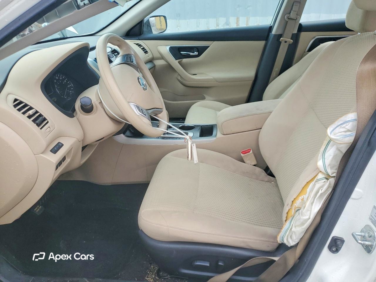 Nissan Altima 2015
