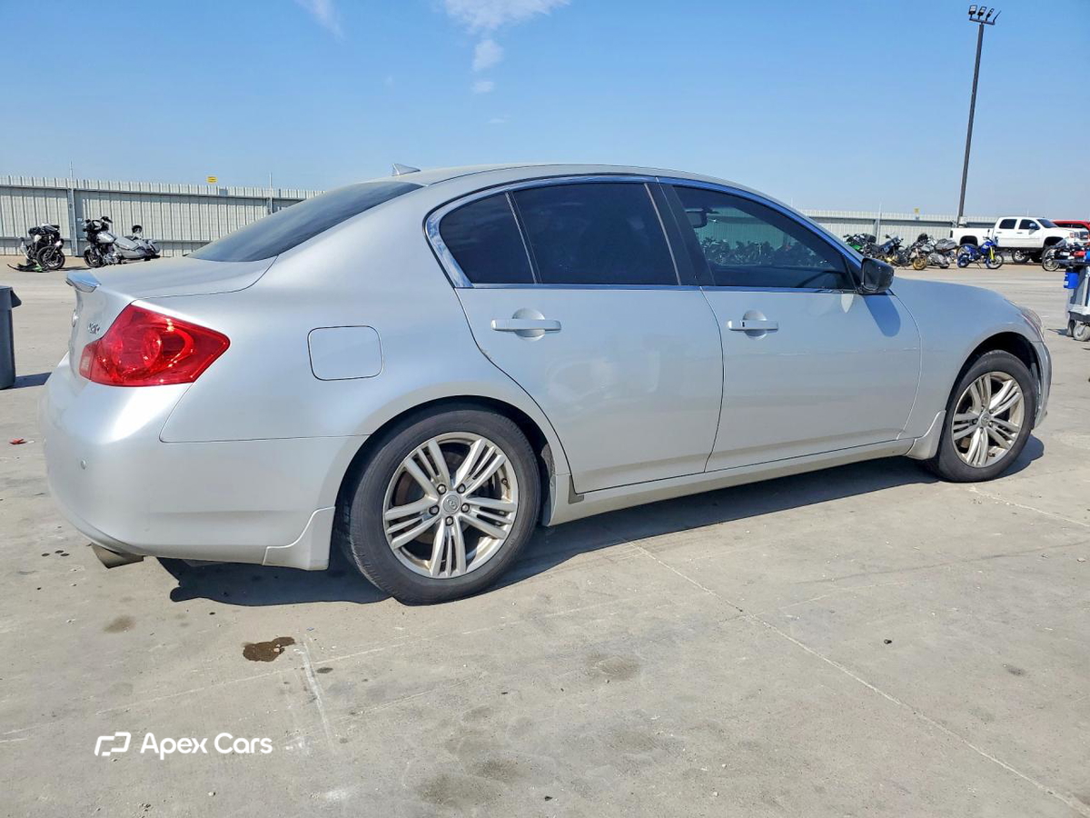 Infiniti G 2013