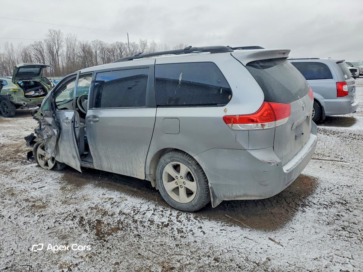 Toyota Sienna 2011