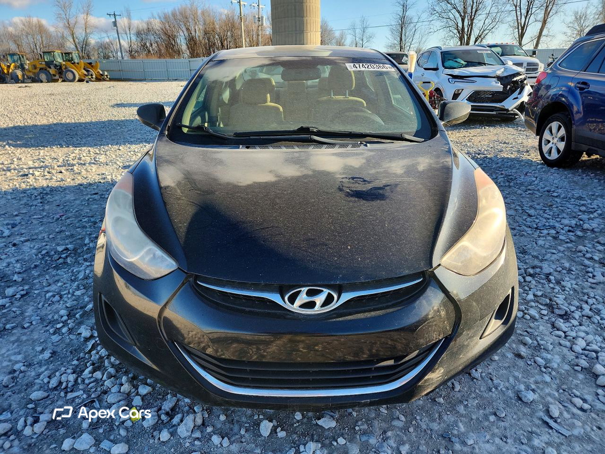 Hyundai Elantra 2012
